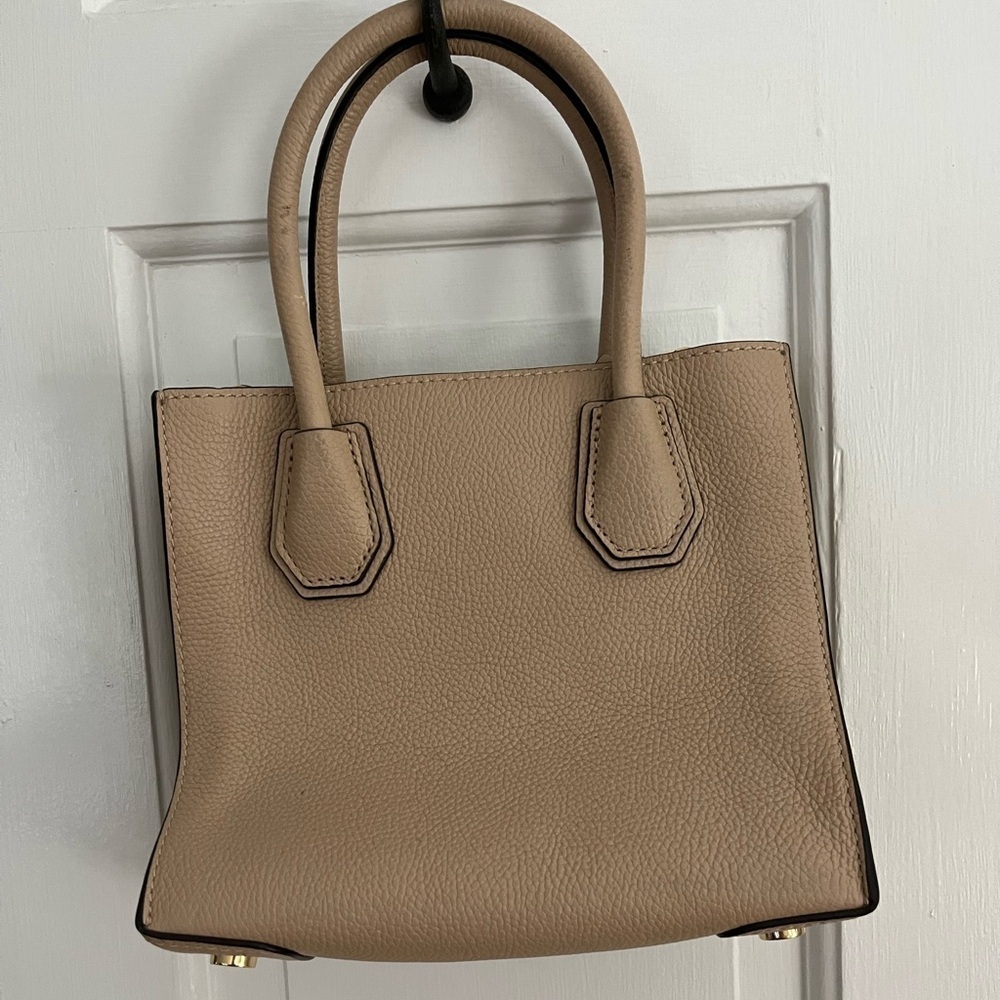 Michael Kors Mercer Beige Leather Handbag Small Satchel Crossbody Minimalist - Picture 2 of 13